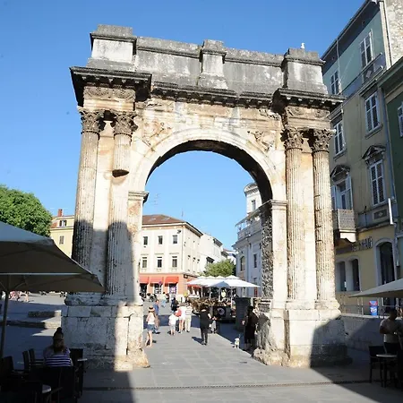 Zadnikar * Pula